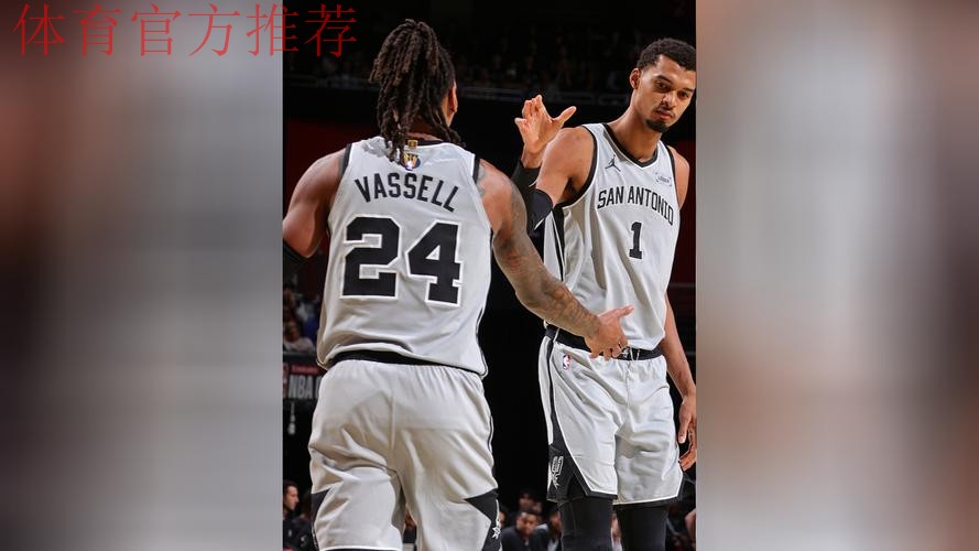 文班亚马复出22+9 马刺险胜雷霆晋级NBA杯决赛